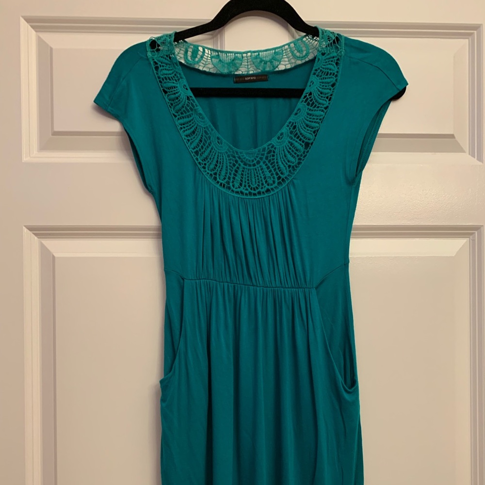 Teal Dress with Lace Neckline and Pockets!